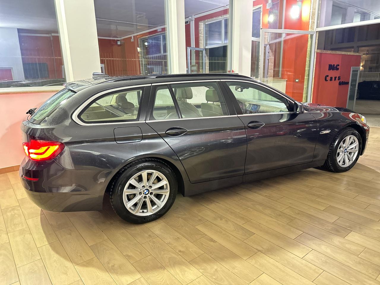 Bmw 520d Touring Futura-Mod.2012 TETTO/NAVI/17”