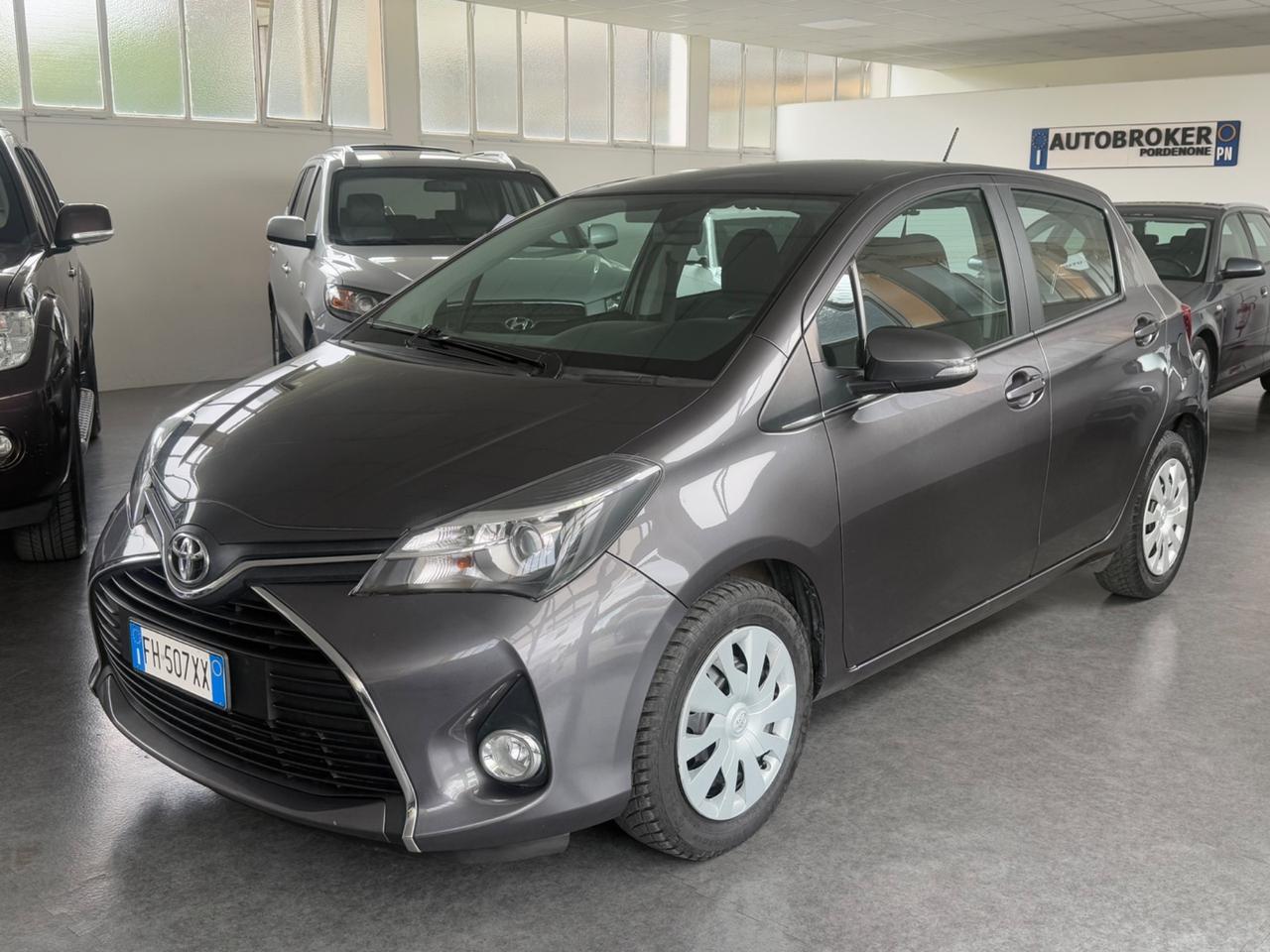 Toyota Yaris 1.0 5 porte Lounge ok neopatentati