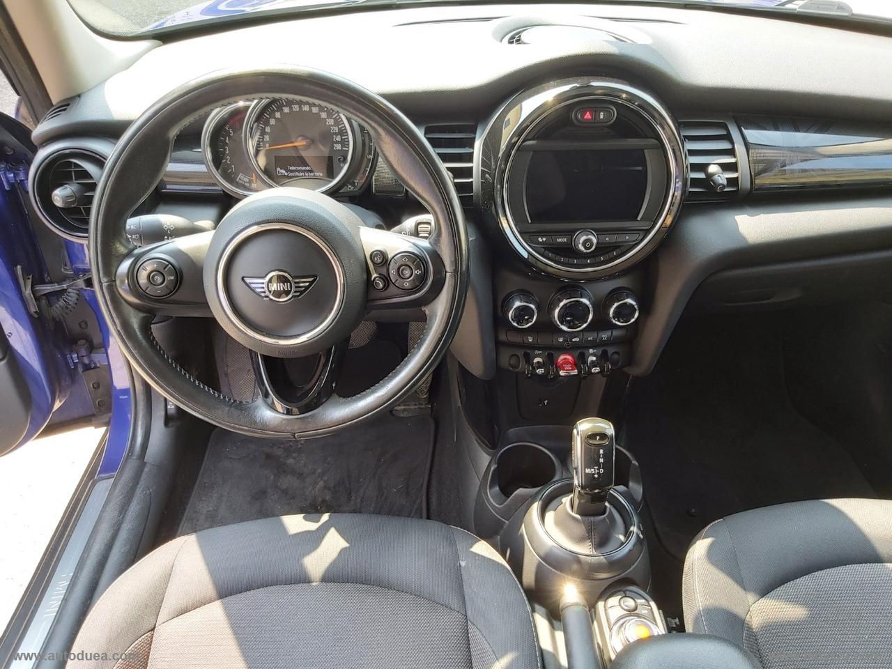 MINI Cooper D 5 porte CAMBIO AUT. NO VINCOLI