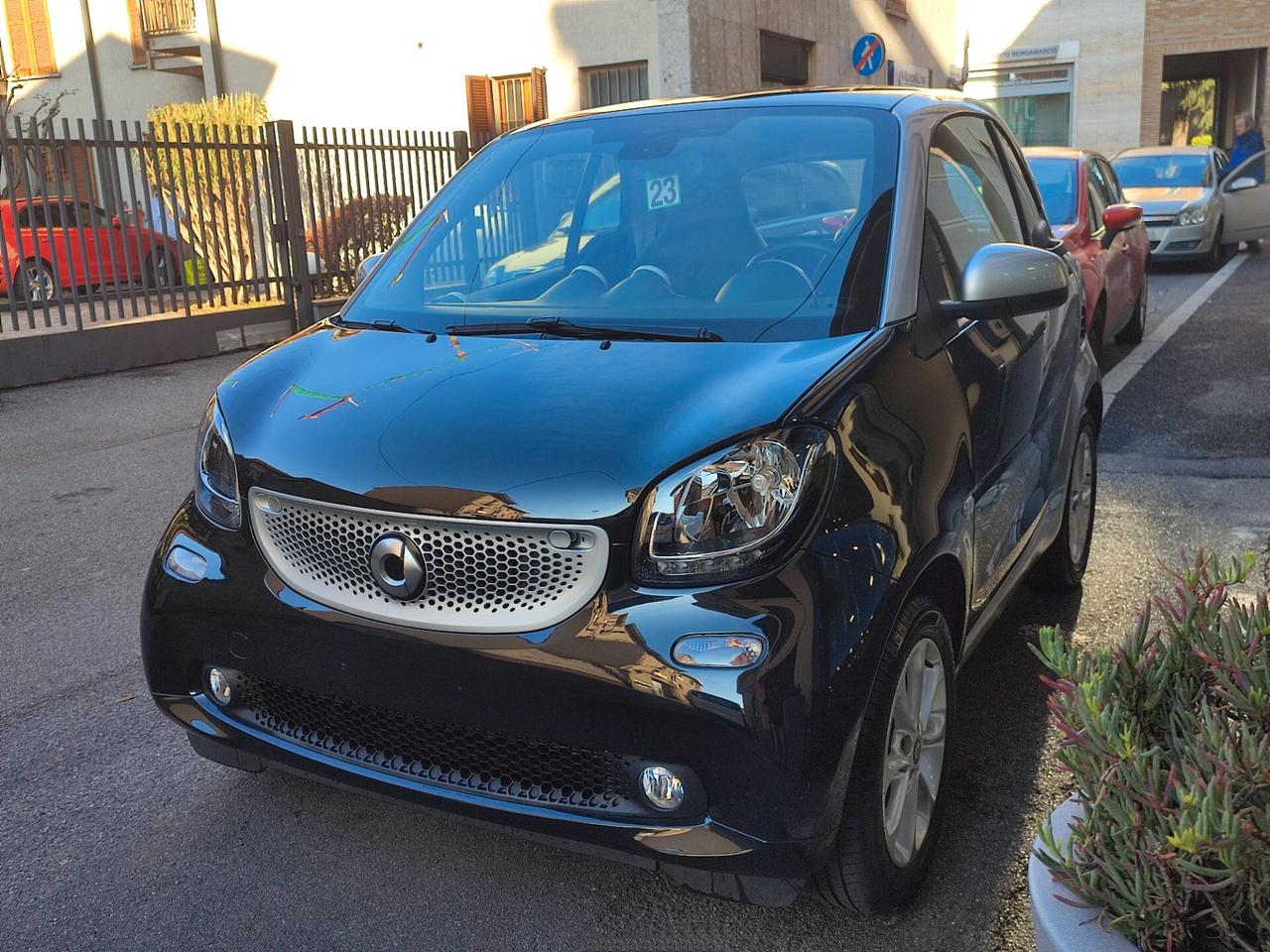 Smart ForTwo 70 1.0 twinamic Navi/Pelle/Panoramico