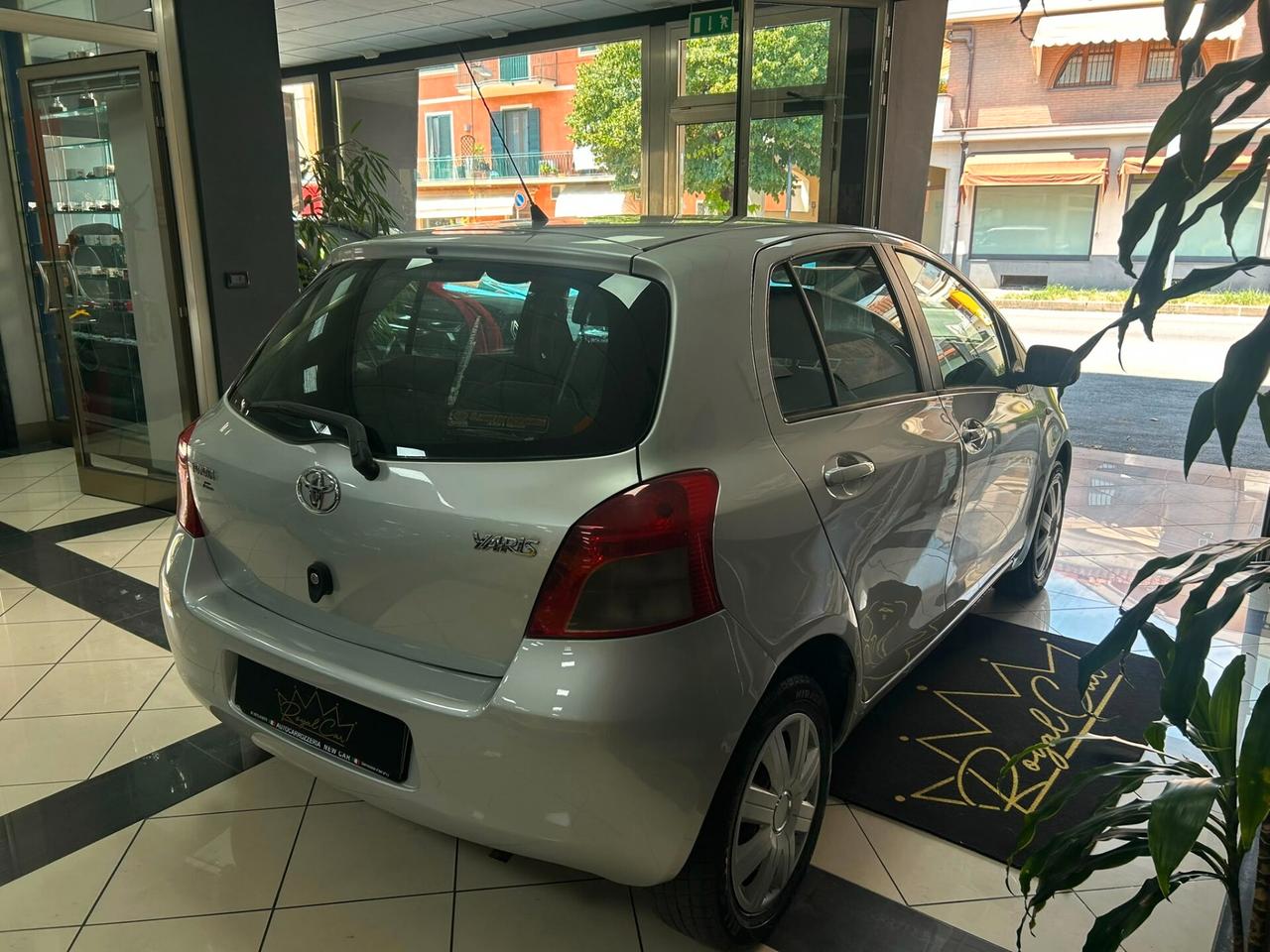 Toyota Yaris 1.0 5 porte