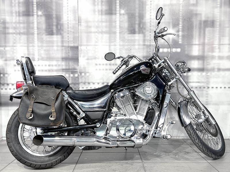 Suzuki VS 800 Intruder