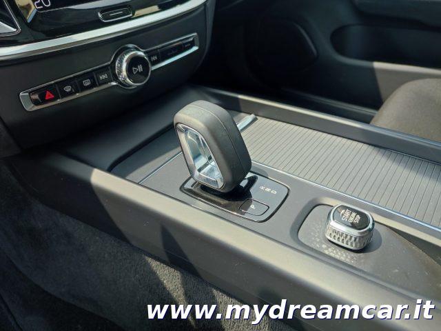 VOLVO V60 B4 (d) Geartronic Momentum Business