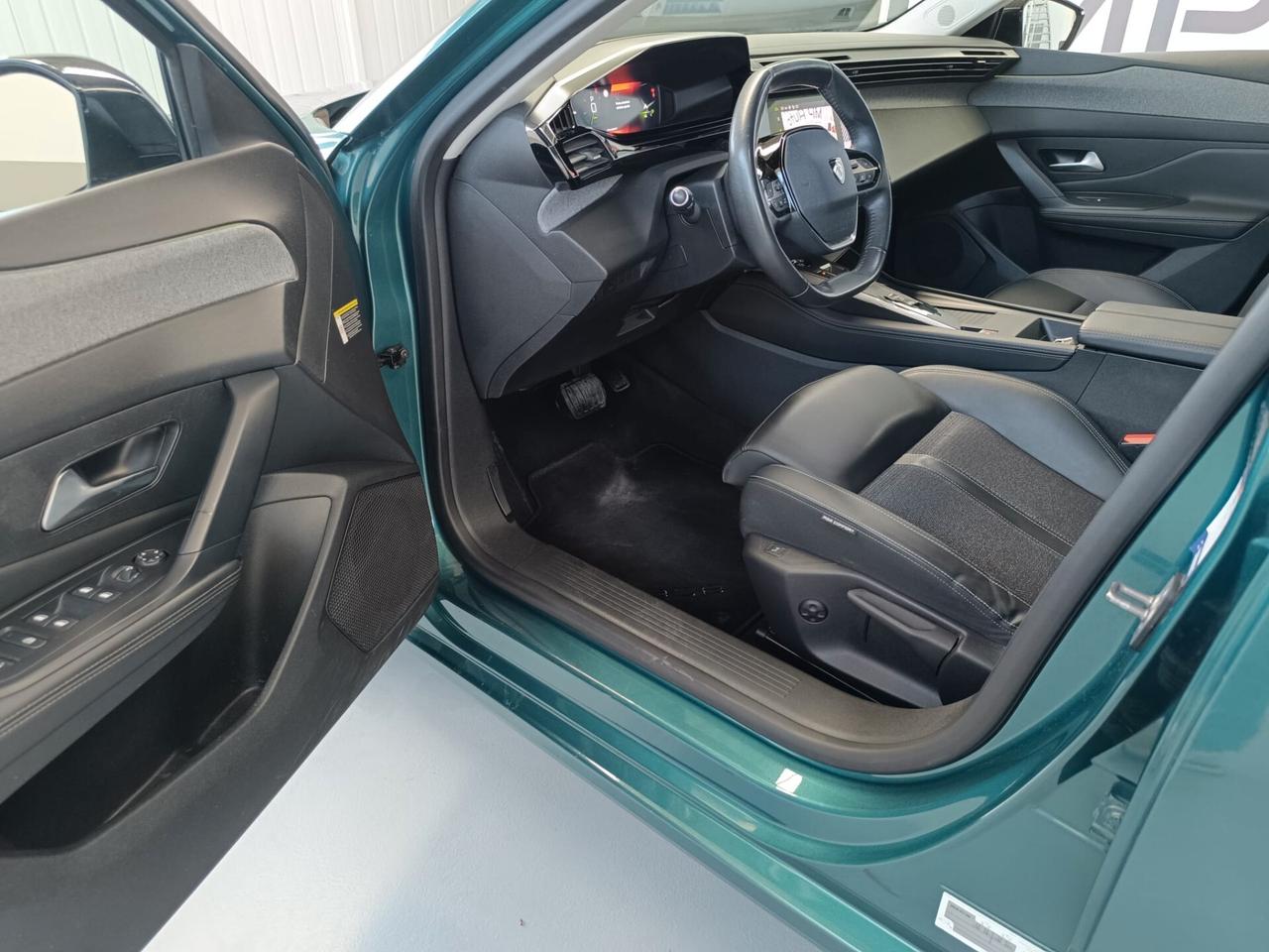 Peugeot 308 BlueHDi 130 S&S EAT8 SW Allure