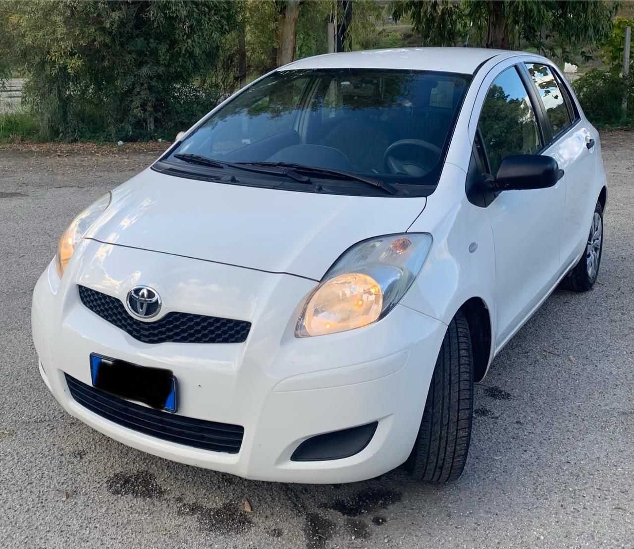 Toyota Yaris 1.4 D-4D DPF 5 porte Now