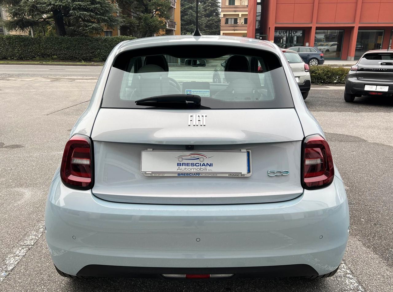 Fiat 500 La Prima Berlina 42 kWh