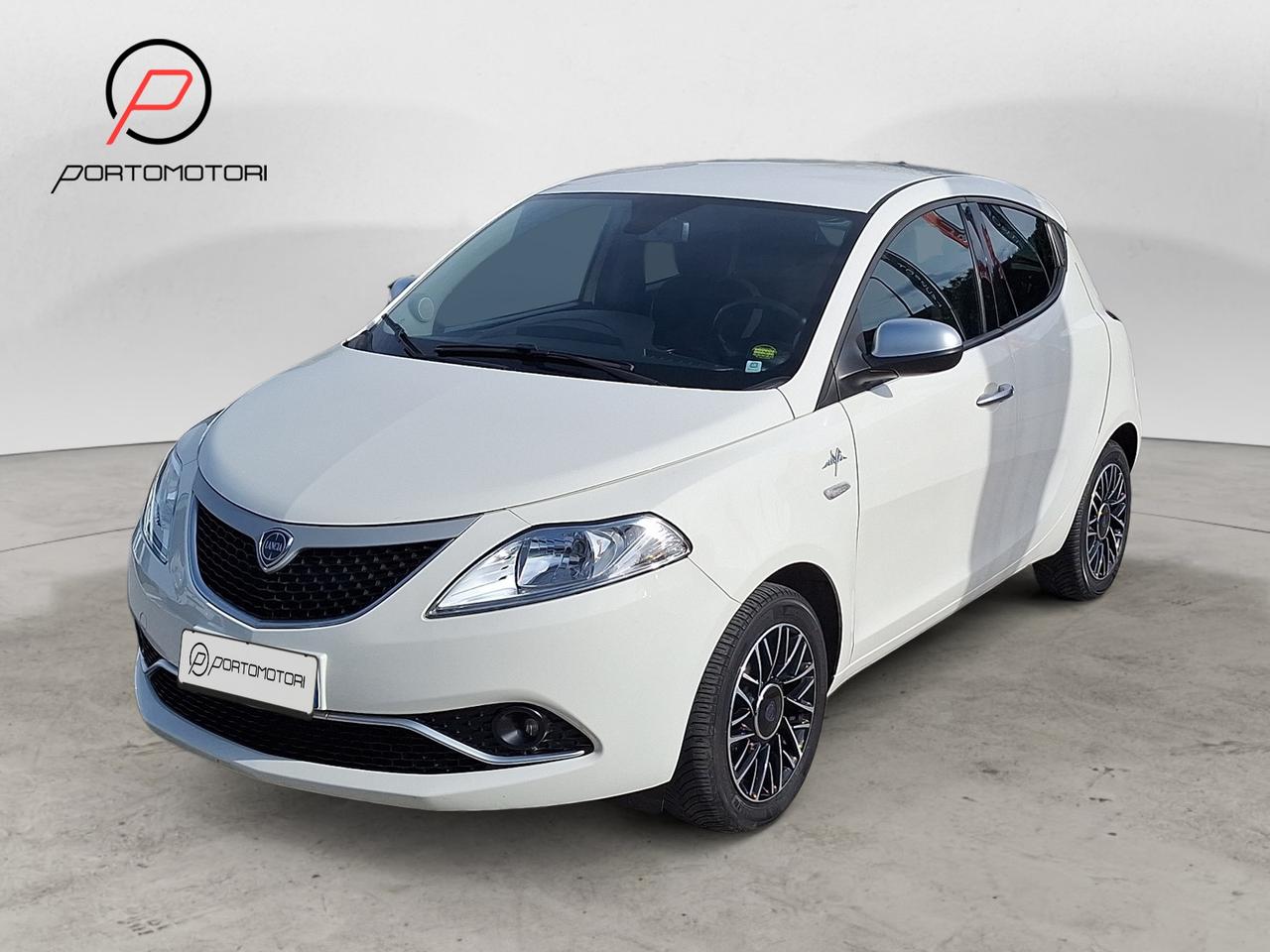 LANCIA Ypsilon 3ª serie - Ypsilon 1.2 69 CV 5 porte Mya