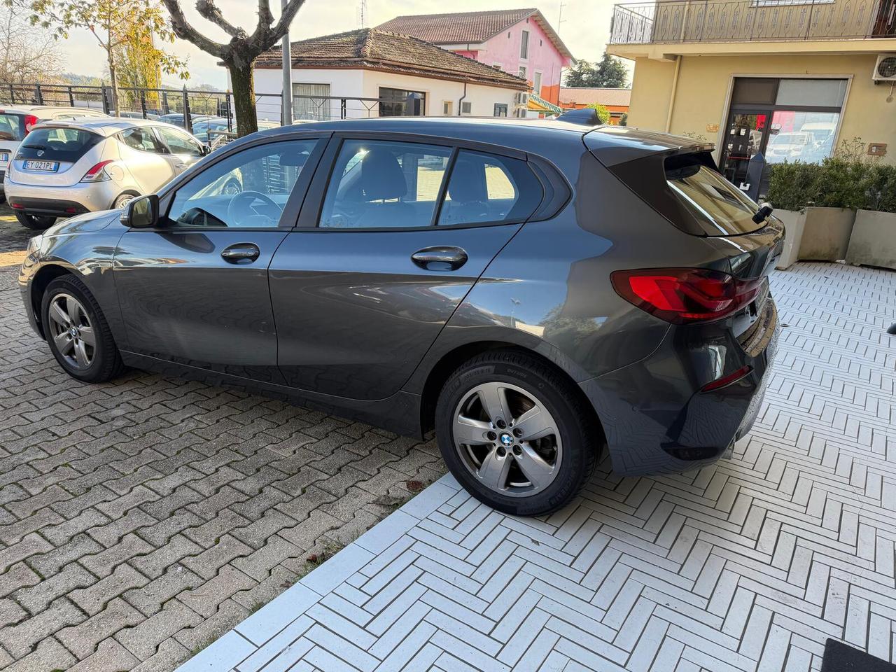 Bmw 116 116d 5p. Business Advantage