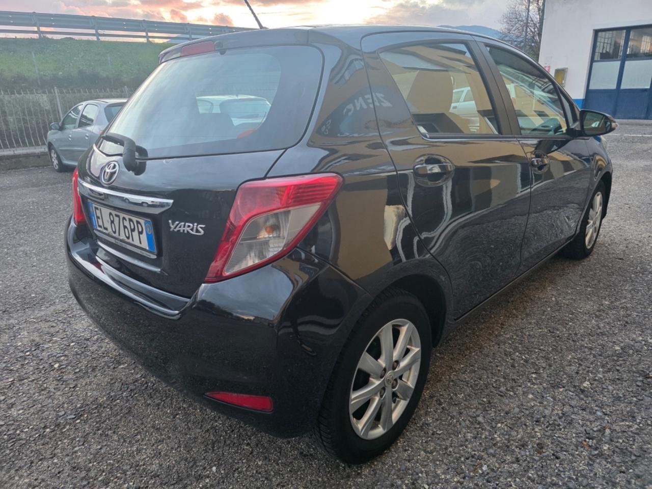 Toyota Yaris 1.4 D-4D 5 porte Lounge