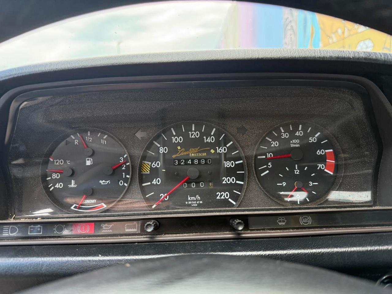 Mercedes-benz 190 2.0 E german style