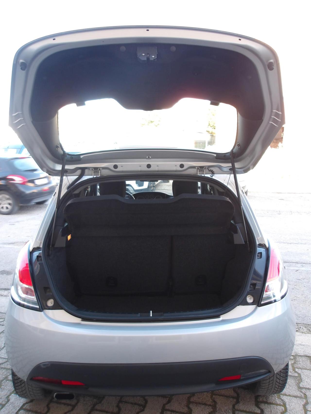 Lancia Ypsilon 5 Porte Ypsilon 1.3 mjt Silver s&s 95cv