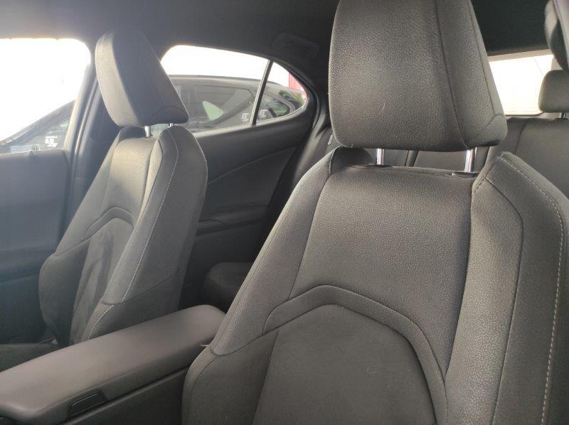 LEXUS UX - UX Hybrid Business