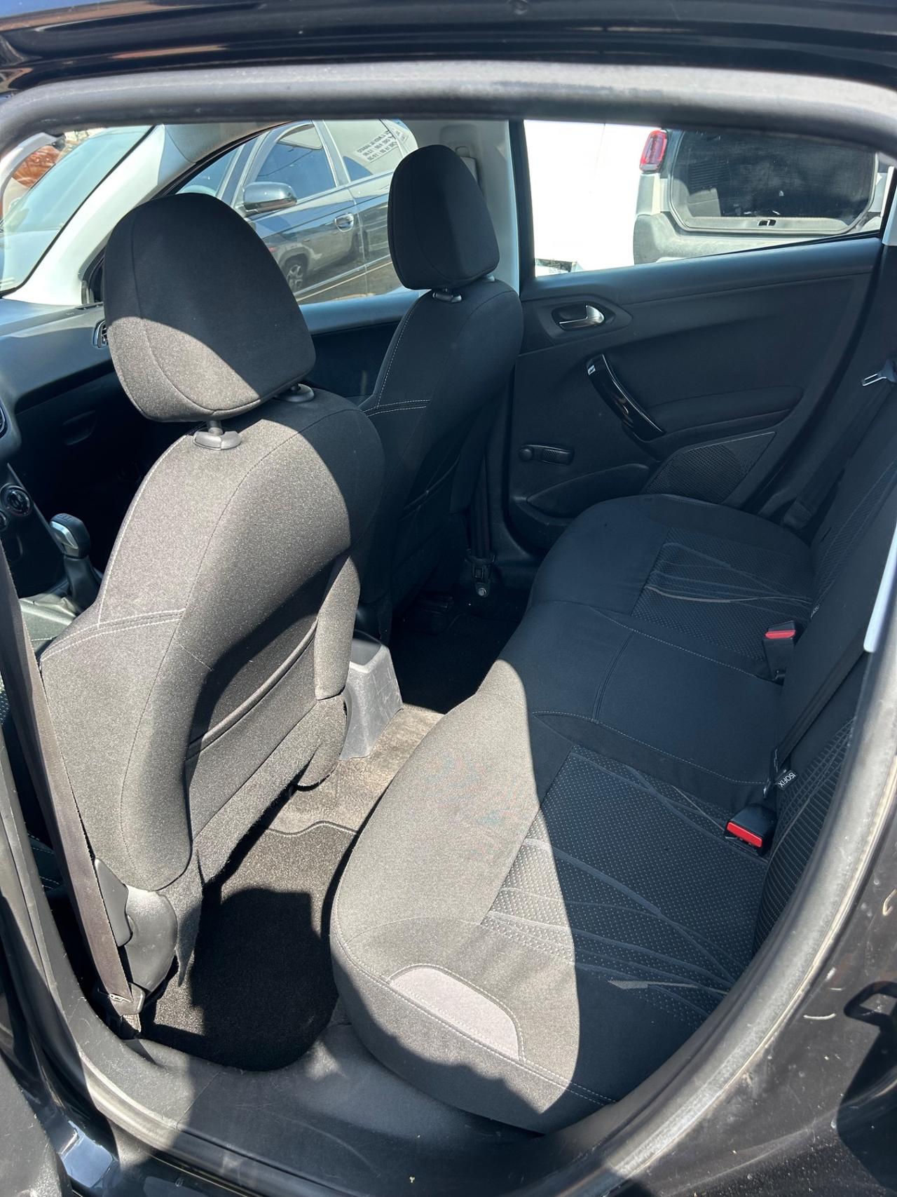 Peugeot 208 1.4 HDi 68 CV 5 porte Active
