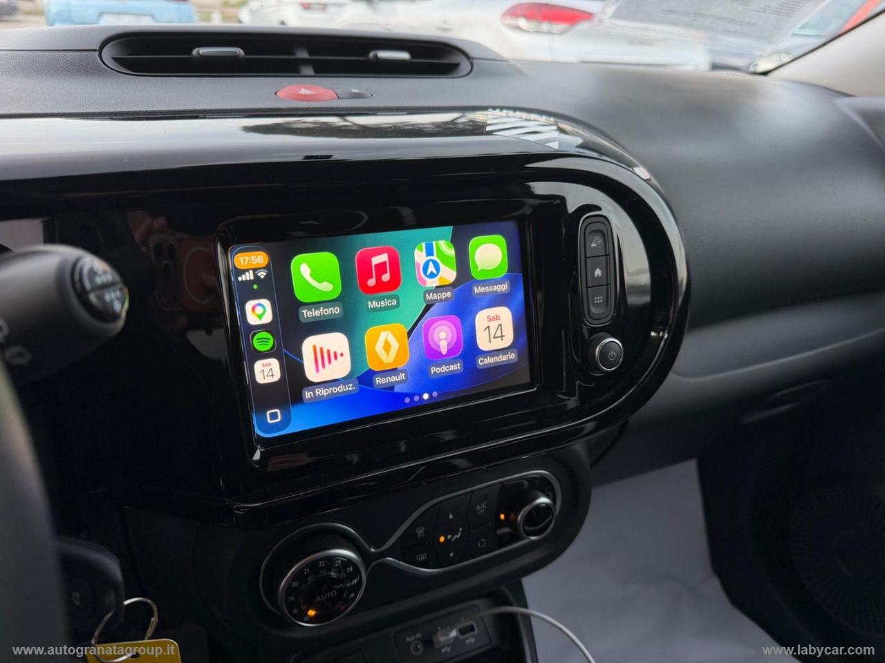 RENAULT Twingo SCe 65 CV Urban Night PARI NUOVO!