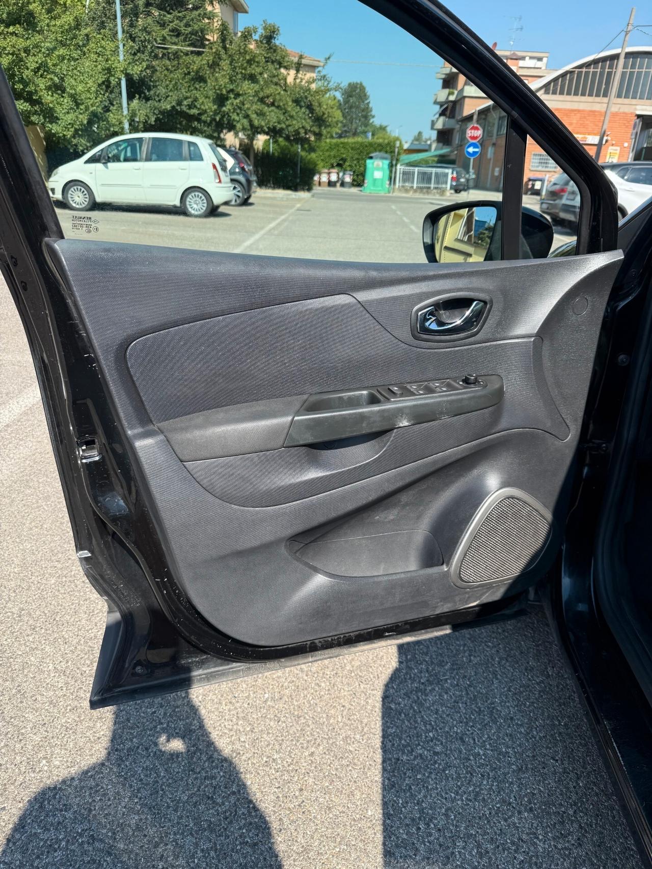 Renault Captur 1.5 dci - NEOPATENTATI - 12 MESI DI GARANZIA -