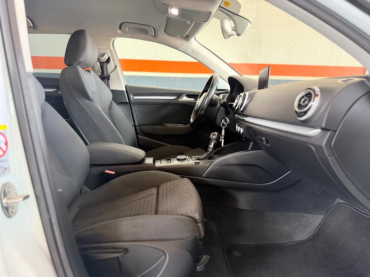 Audi A3 1.6 TDI S tronic Ambition NEOPATENTATI