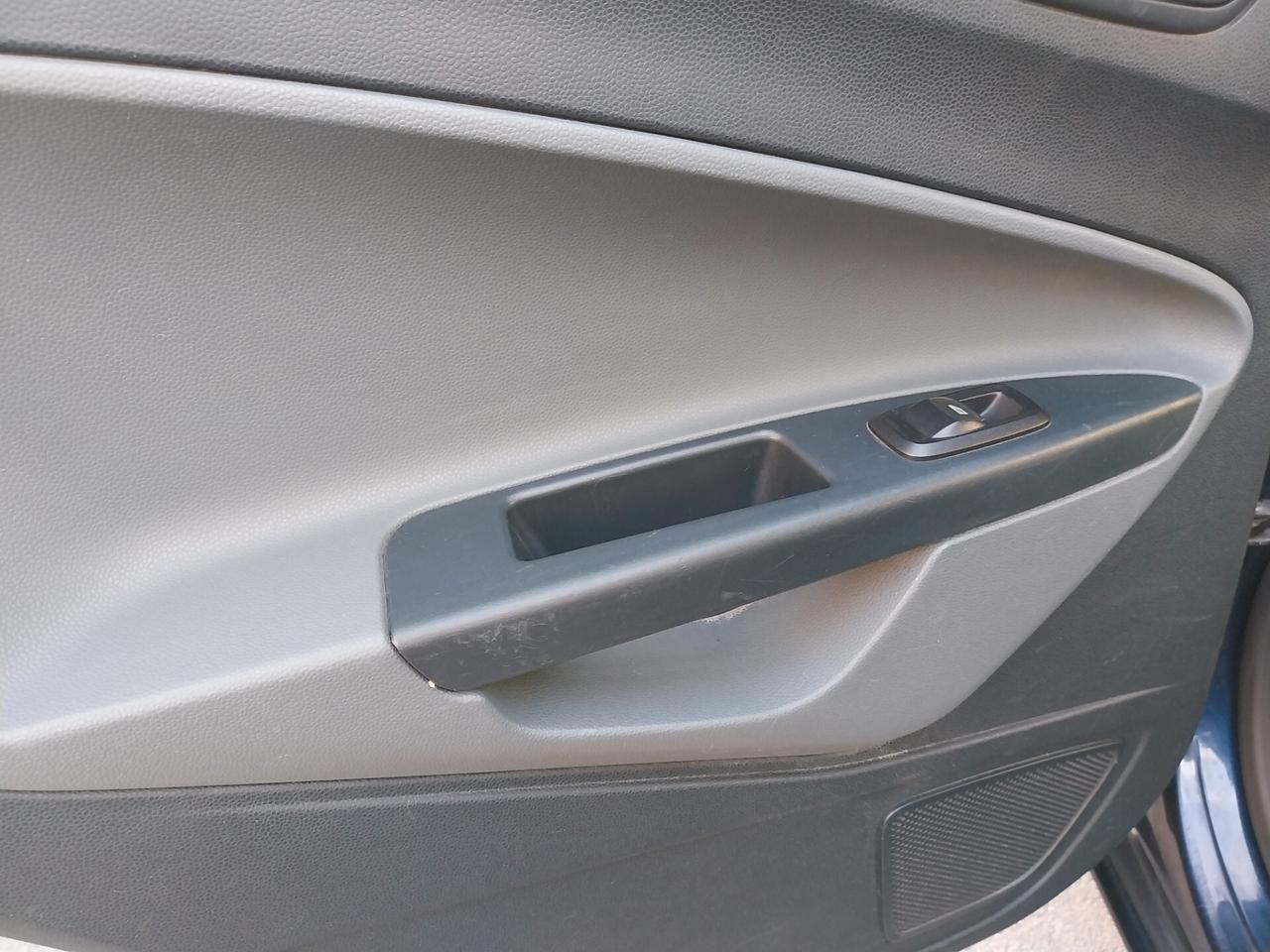 FORD FIESTA 1.4 DIESEL 5 PORTE 2011