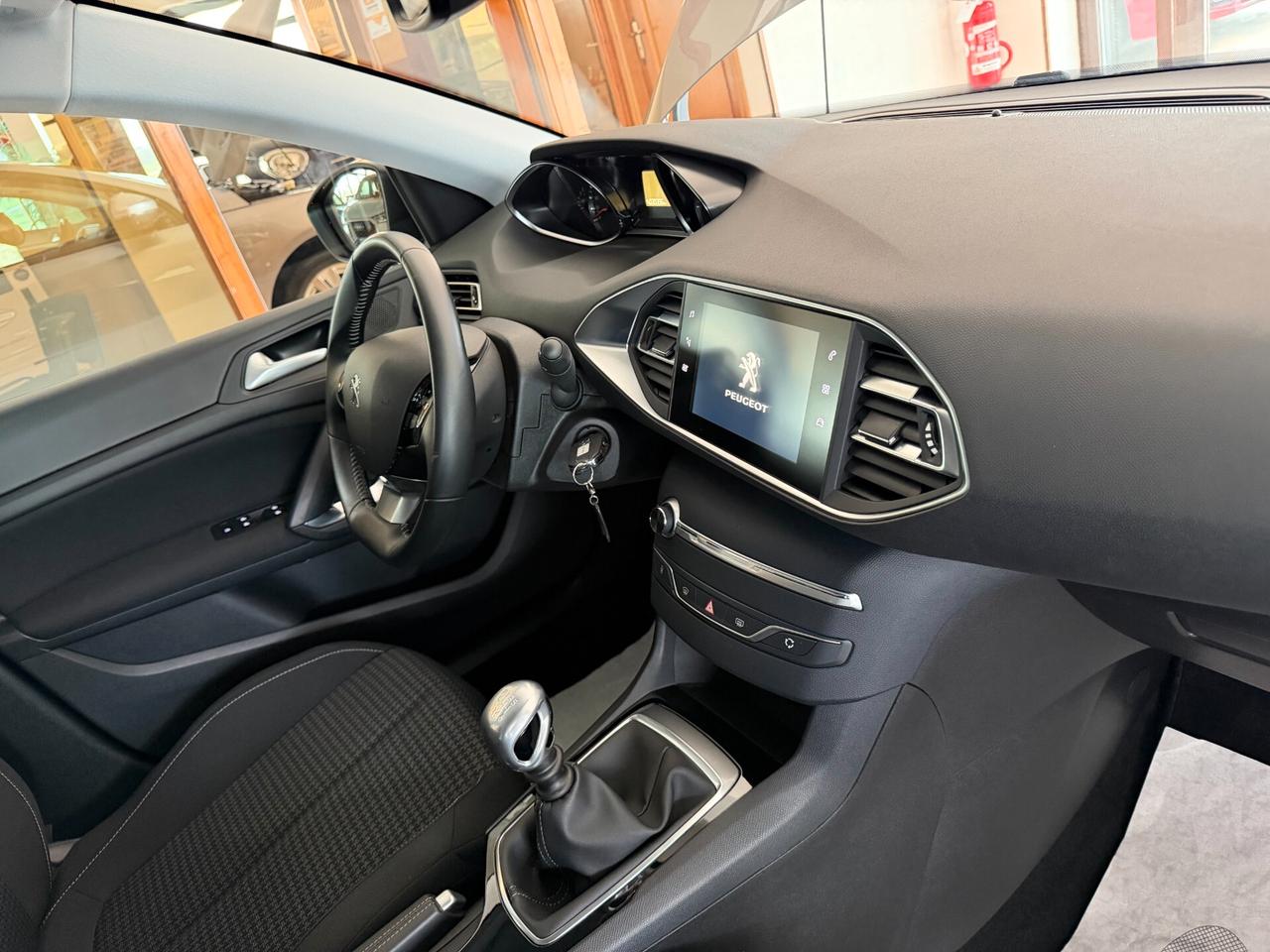 Peugeot 308 1.5 BLUEHDI 130 cv. 5 porte ACTIVE