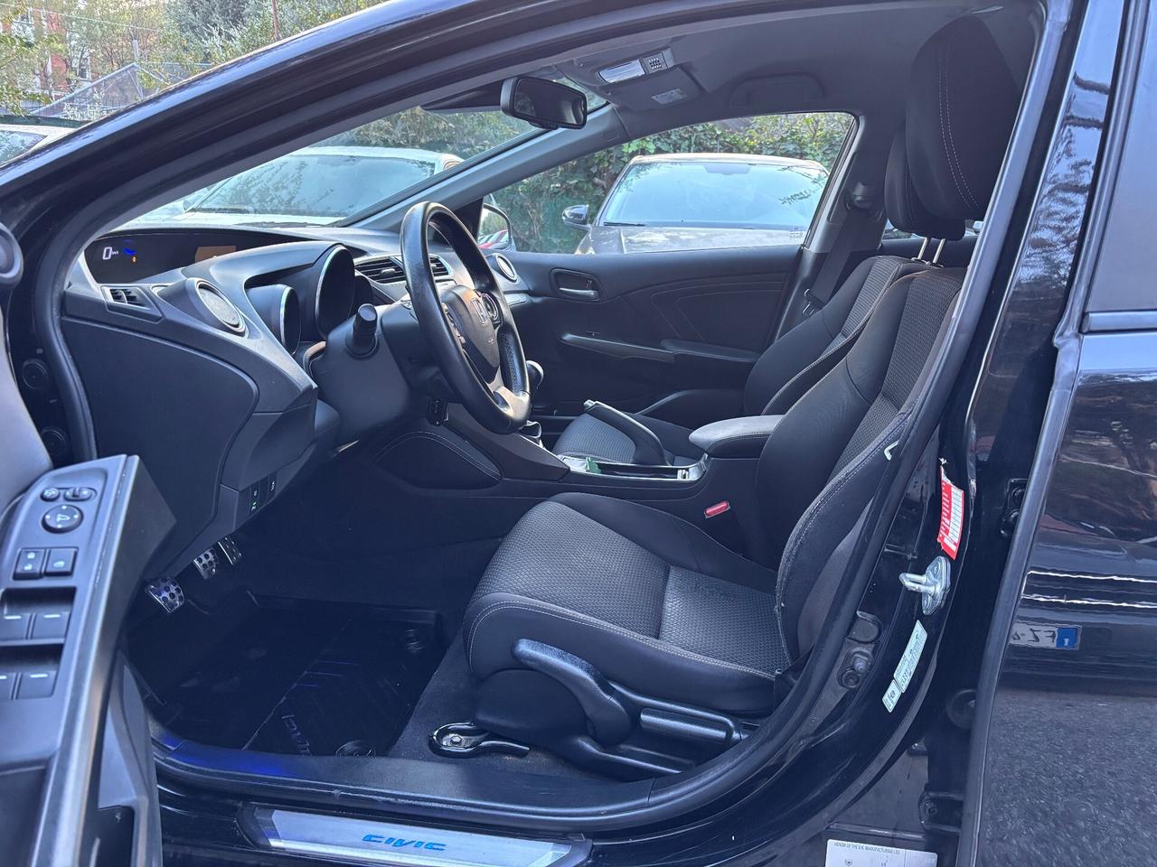 Honda Civic Tourer 1.6 i - OK Neopatentati