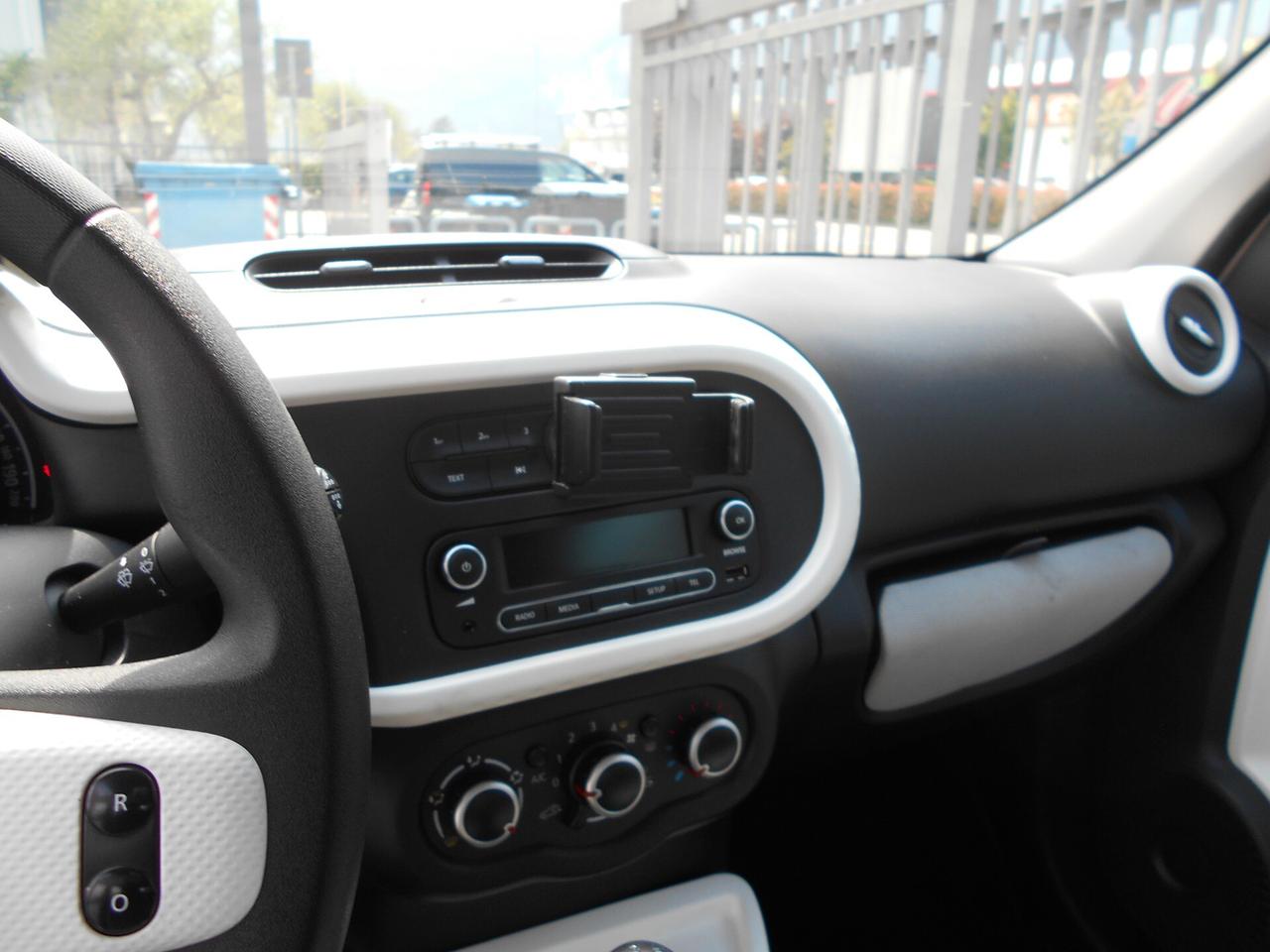 RENAULT TWINGO 1.0 SCE