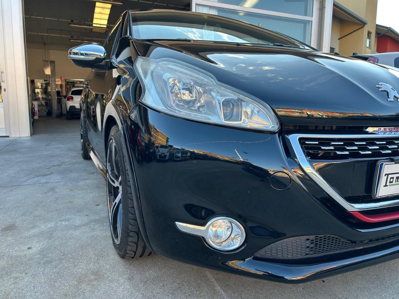 Peugeot 208 1.6 THP 200 CV 3 porte GTi