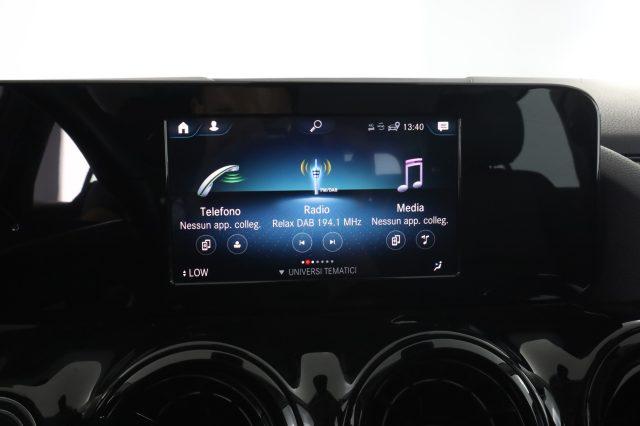 MERCEDES-BENZ CLA sse GLA GLA 180 d Automatic Business