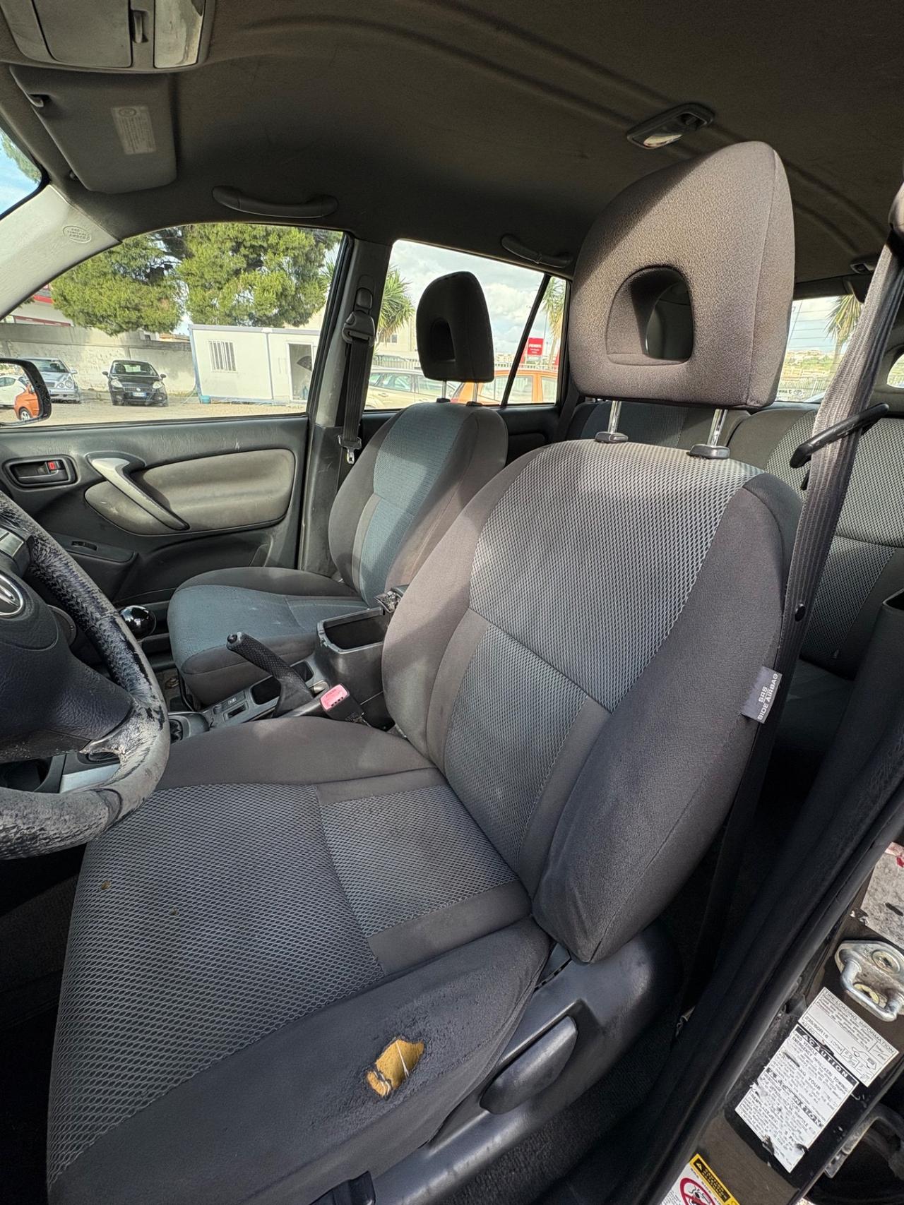 Toyota RAV 4 RAV4.com 2.0 Tdi D-4D cat 5 porte Sol
