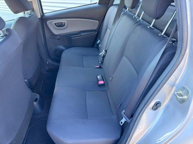 TOYOTA Yaris 1.0 5 porte Active OK NEOPATENTATI