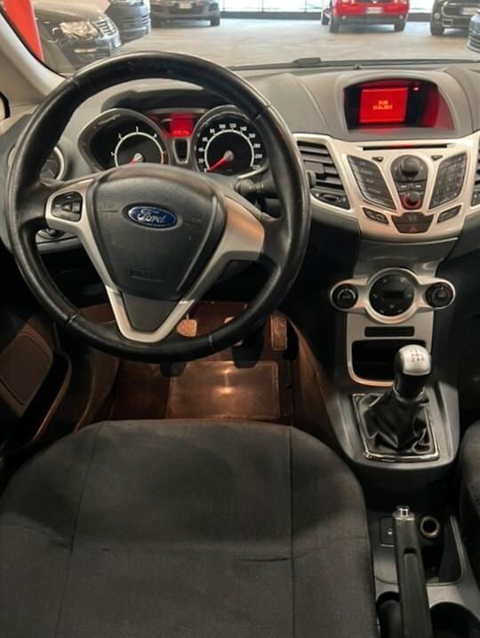 Ford Fiesta 1.4 TDCi 90cv Neopatentati