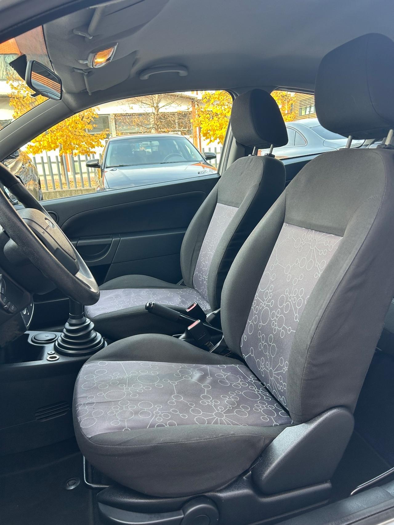 Ford Fiesta 1.4 TDCi 3p. Ghia Neopatentati