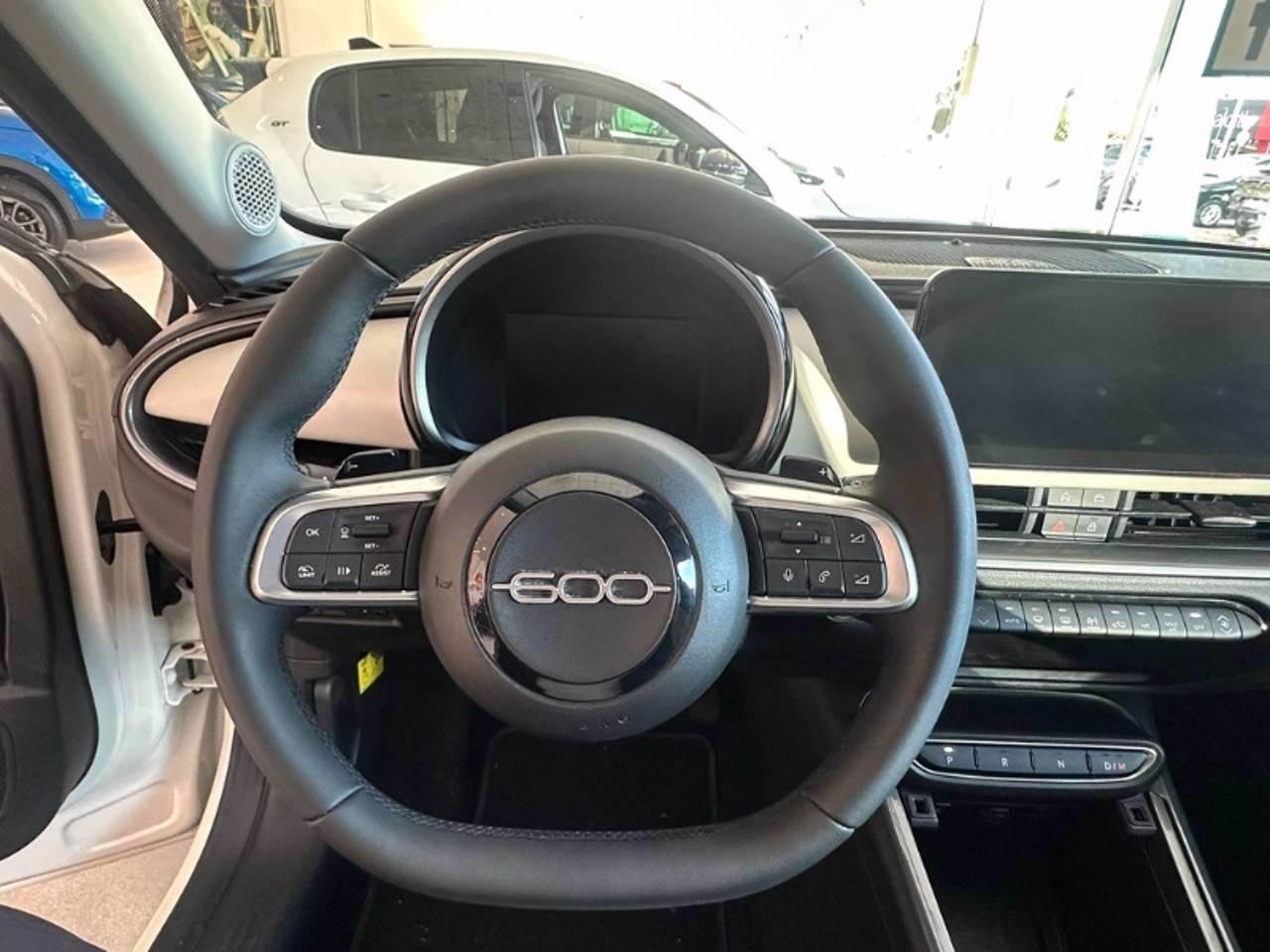 FIAT 600 IV 2023 - 600 1.2 hybrid La Prima 110cv auto