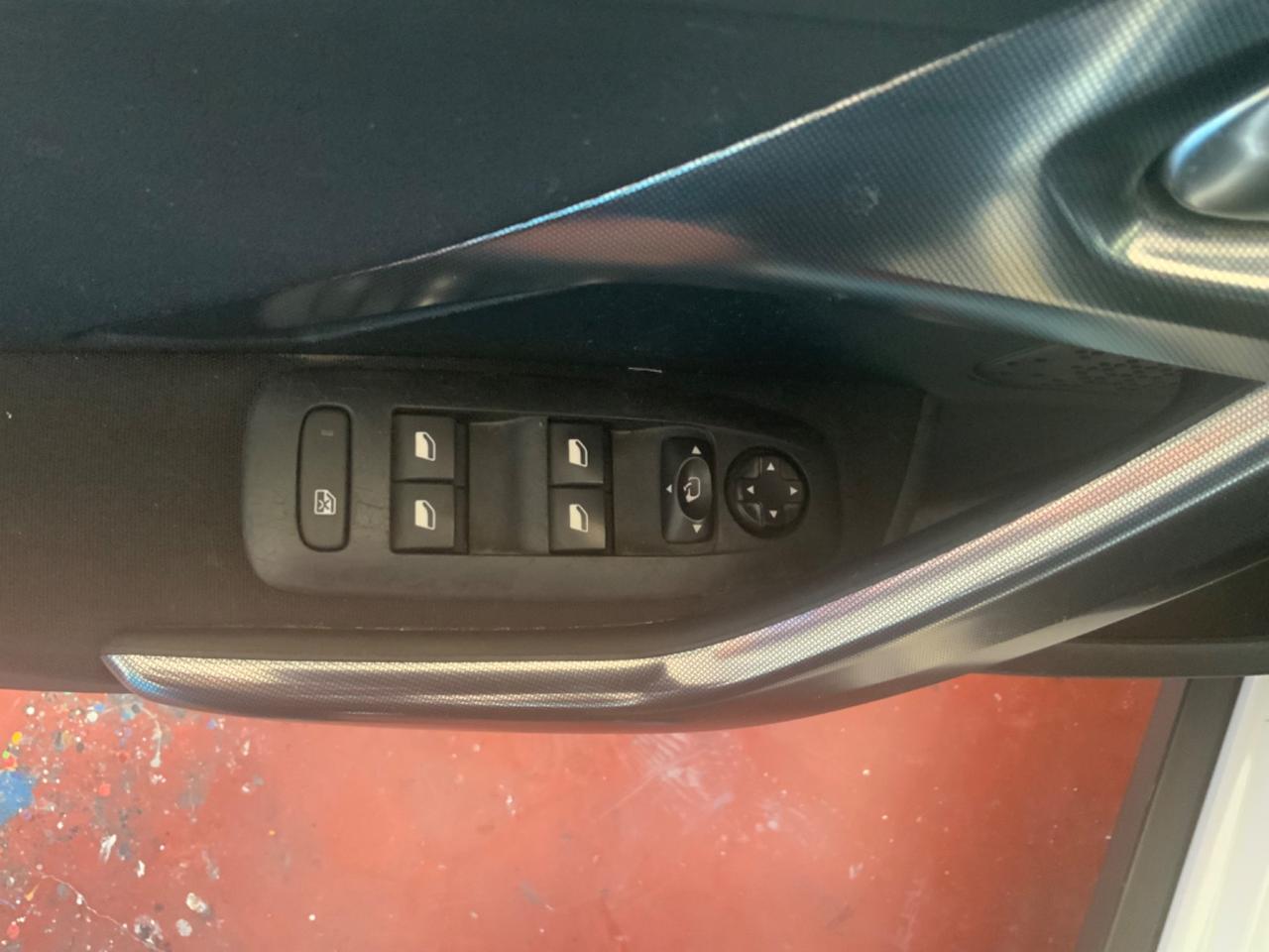 Peugeot 2008 BlueHDi 120 S&S Allure