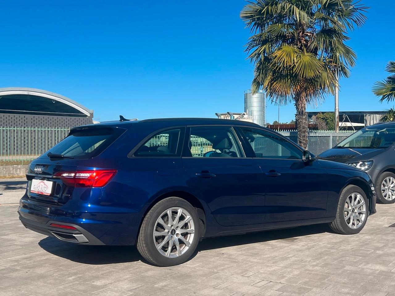 Audi A4 Avant 40 TDI quattro S tronic Business Advanced