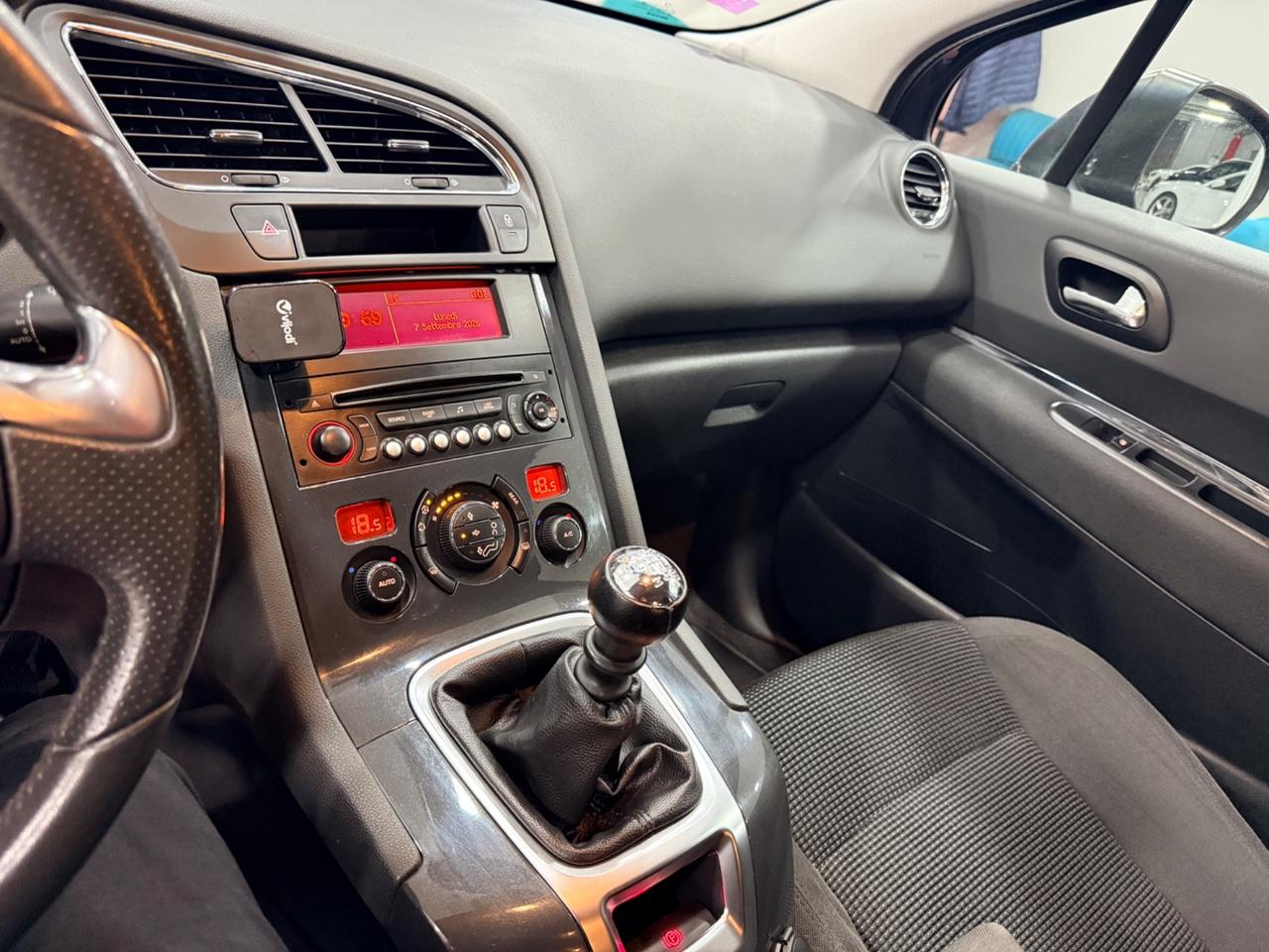 Peugeot 5008 1.6 HDi 115CV Active