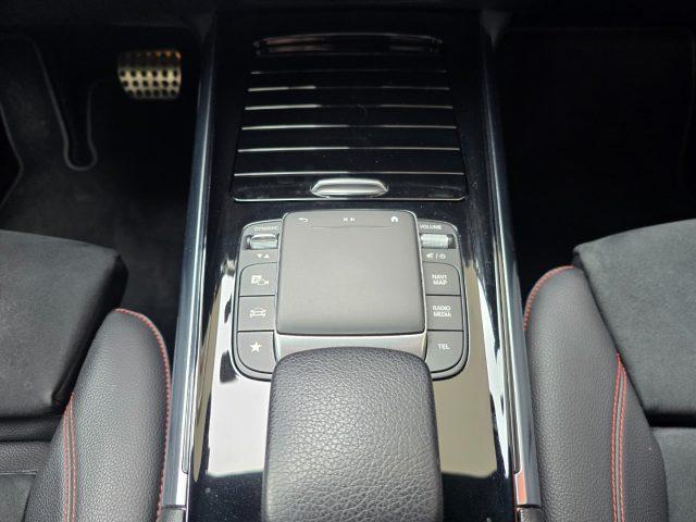 MERCEDES-BENZ GLA 200 d Automatic Premium AMG Line 19" MBUX LED Performa