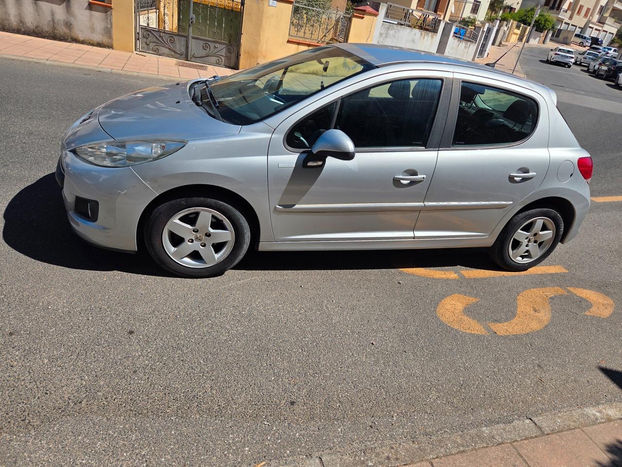 Peugeot 207 1.4 HDi 70CV 5p. Energie 2011