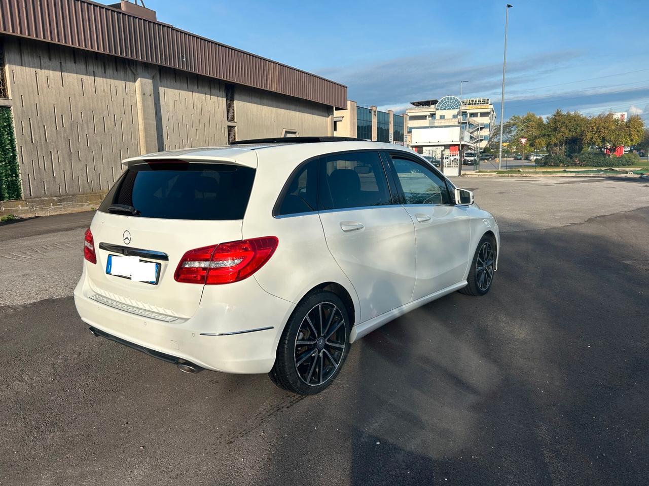 Mercedes-benz B 180 CDI BlueEFFICIENCY Premium ok neopatentati