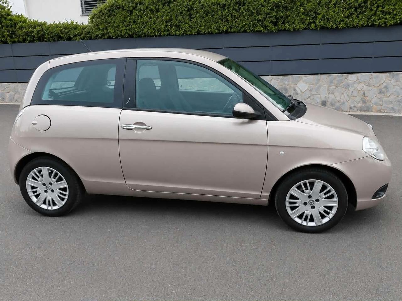 Lancia Ypsilon 1.2 Benzina 60CV – PARI AL NUOVO