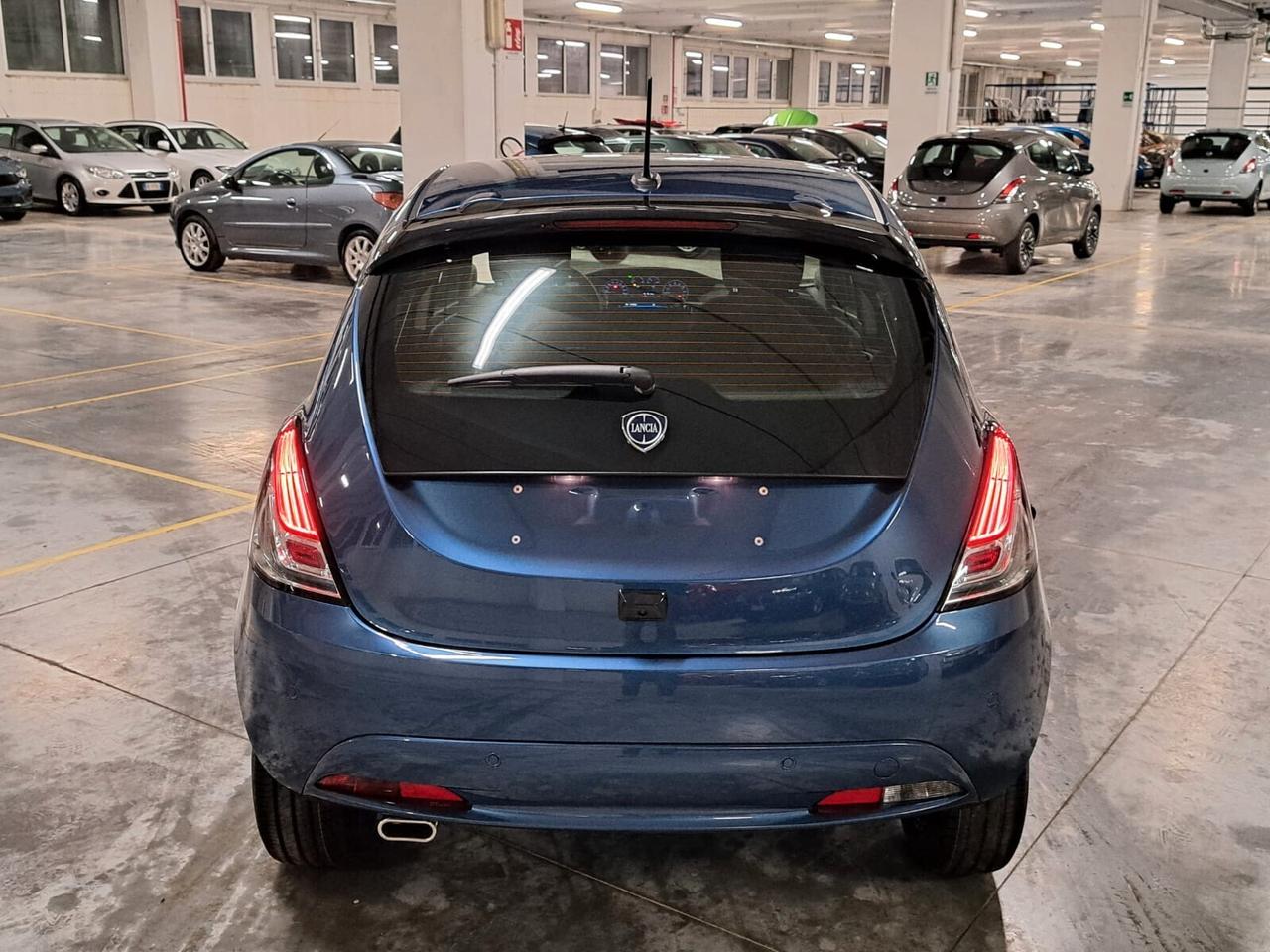 Lancia Ypsilon 1.0 FireFly Hybrid Platino MY'24 Km. 0 (GT621KA)