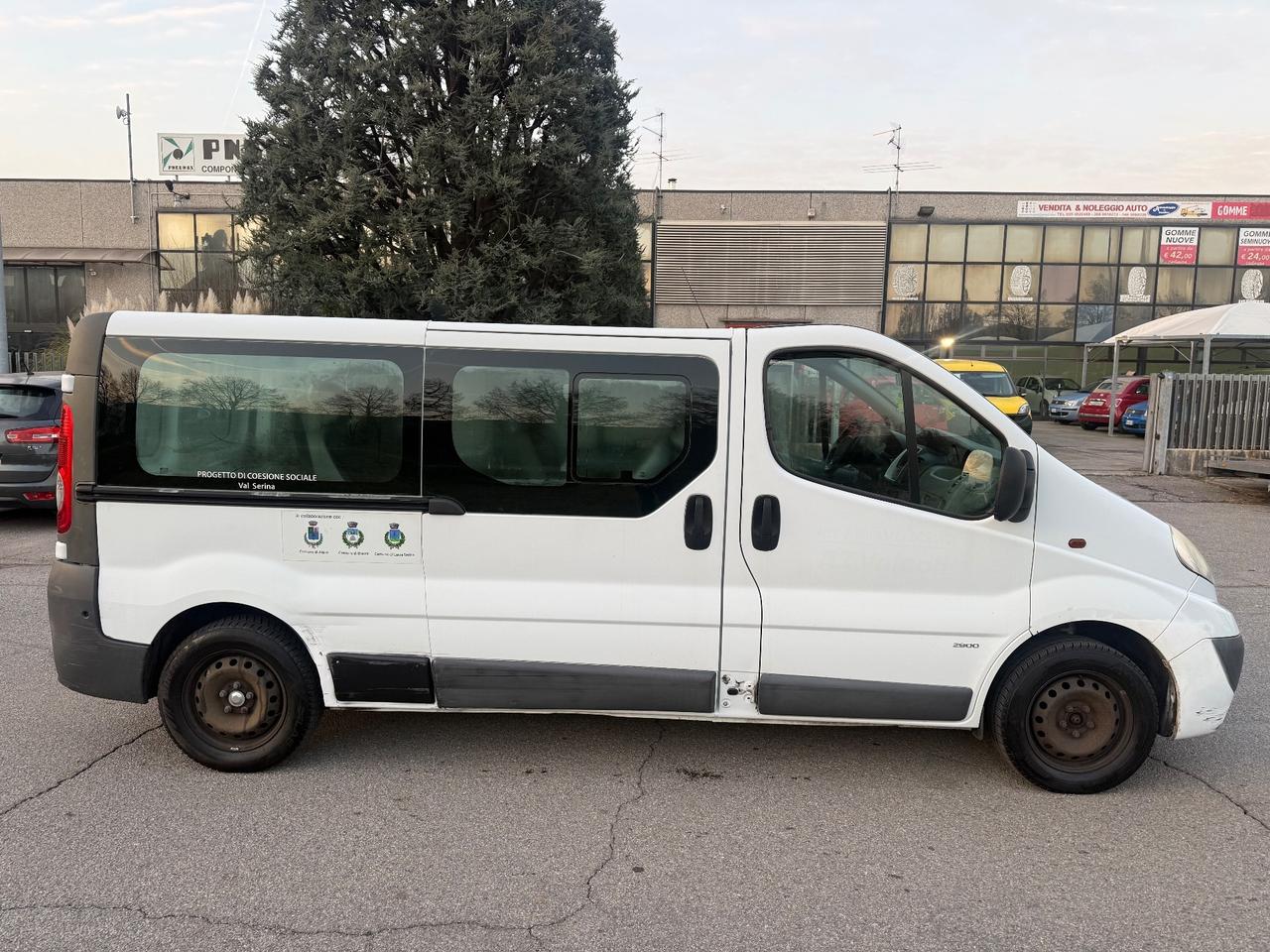 Opel Vivaro 29 2.0 CDTI 120CV PC-TN Combi 9 posti Easytronic