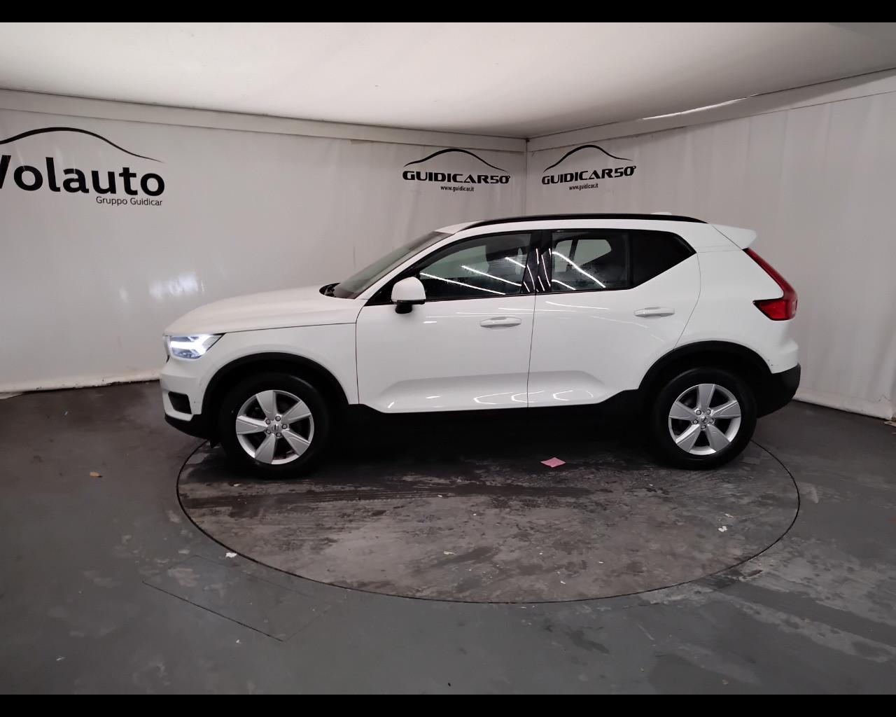 VOLVO XC40 - XC40 1.5 t3 Momentum Core 163cv my21