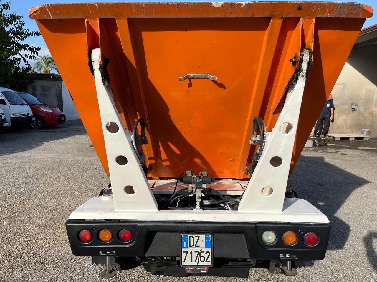 Piaggio quargo con vasca/rib.-700 cc- Diesel -2014
