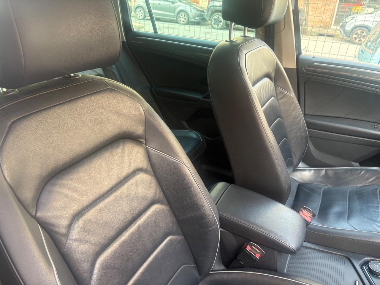 Volkswagen Tiguan 2.0 BiTDI SCR DSG 4MOTION R-Line BMT