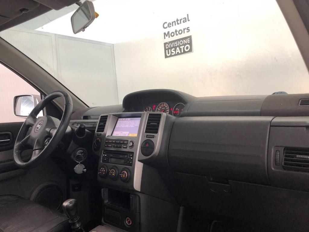 Nissan X-Trail 2.2 dCi Elegance