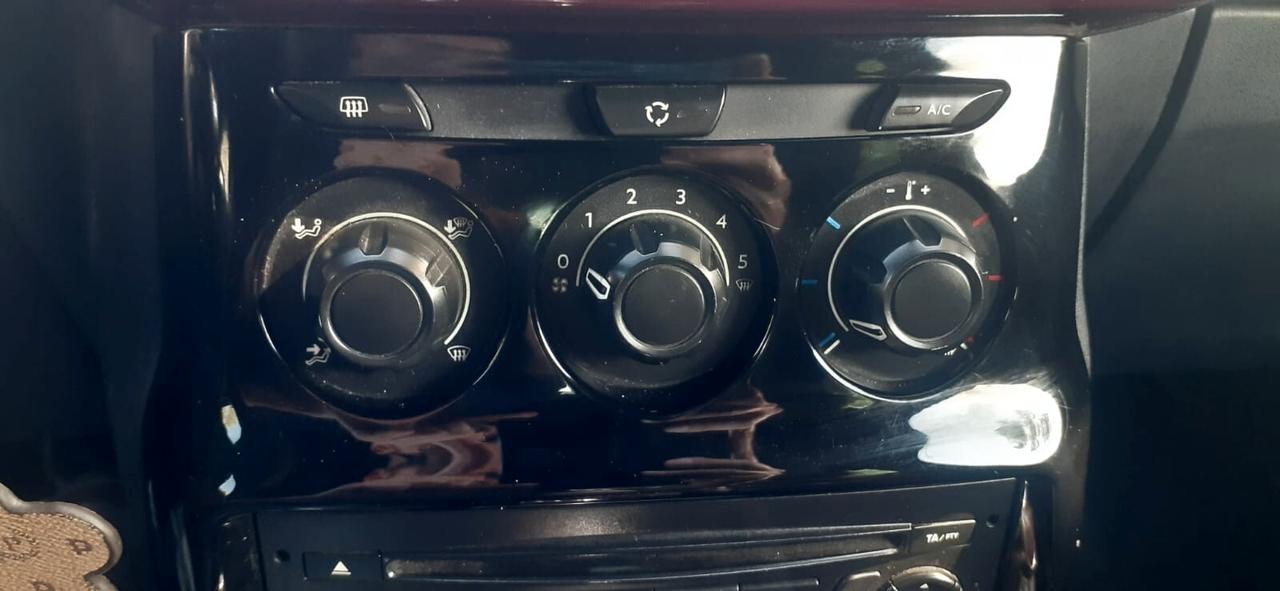 DS3 2012 - 1.6 e-HDi Lb automobili