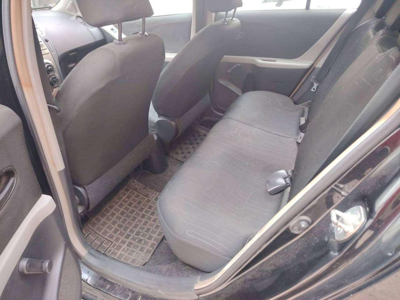 Toyota Yaris 1.0 5 porte Sol