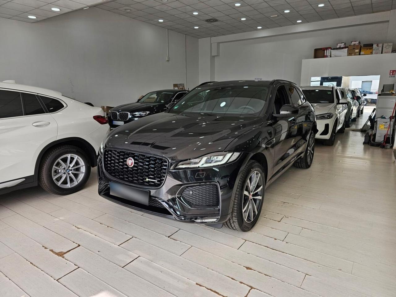 Jaguar F-Pace 2.0 D 204 CV AWD aut. R-Dynamic SE