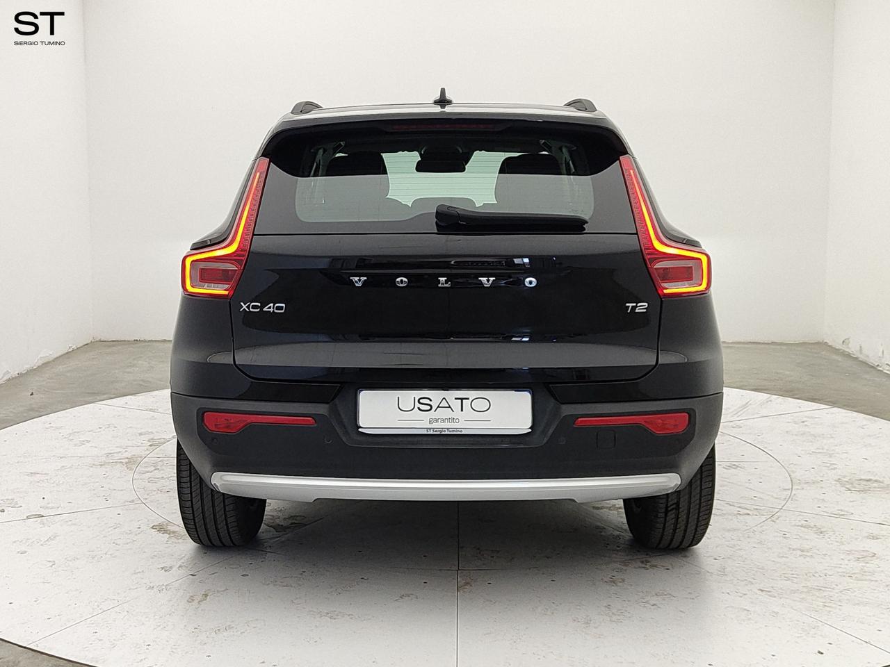 VOLVO XC40 (2017-->) - XC40 T2 Essential