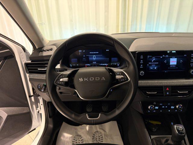 SKODA Kamiq 1.0 TSI Black Dots Camera LED DAB+ Keyless