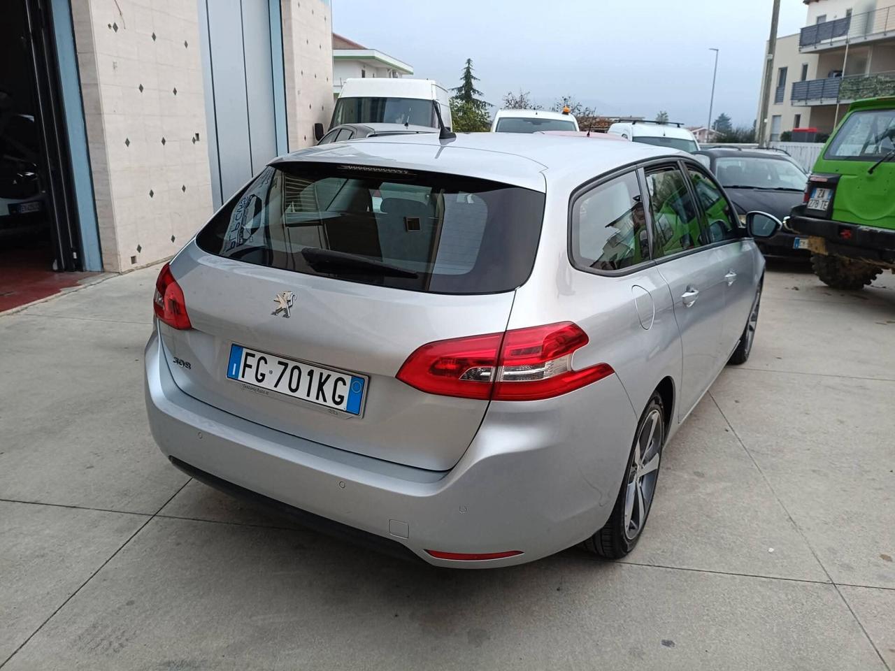 Peugeot 308 BlueHDi 100 S&S SW Active